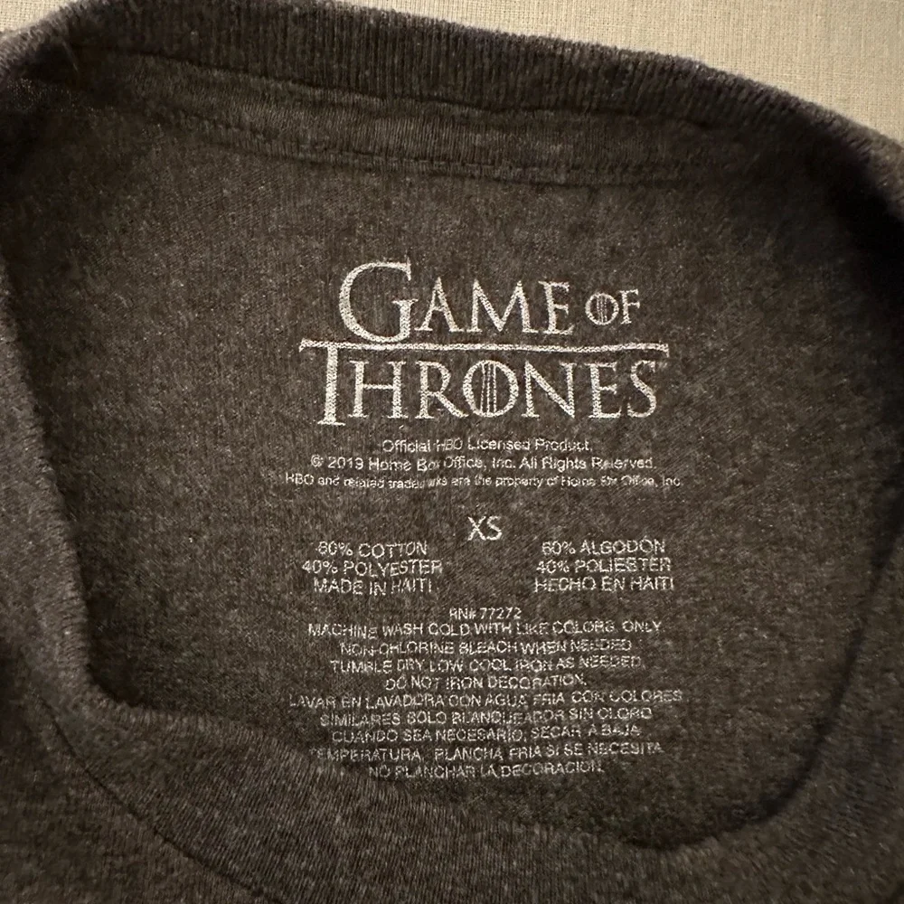 Isaac Morris Game of Thrones Grey T-Shirt - Simple Black Stark Crest (X-Small) - Picture 2 of 4